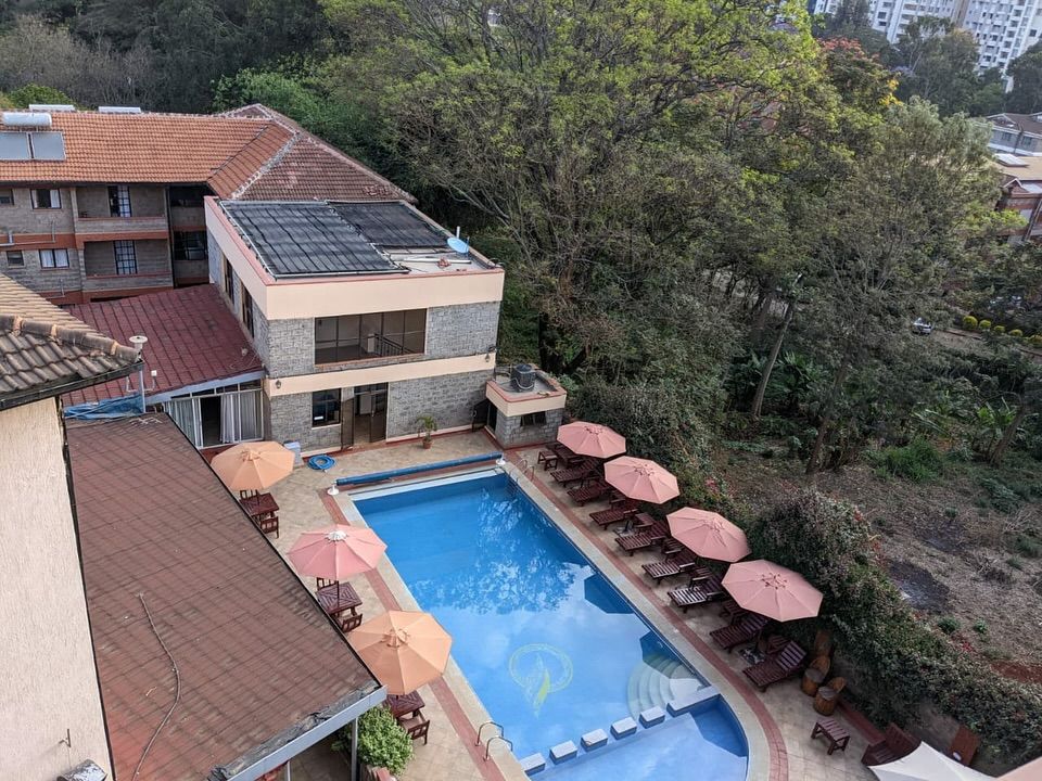 Lantana Road one bedroom with bathtub