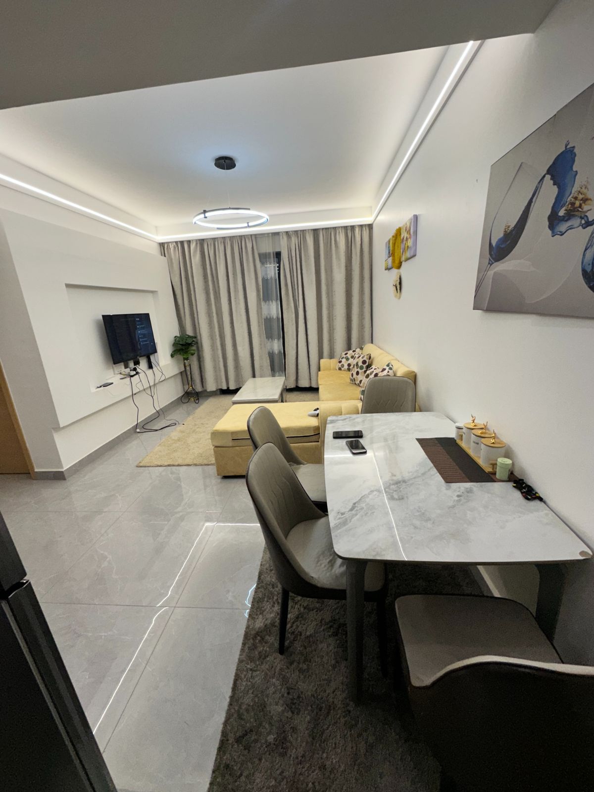 Uptown one bedroom behind Junction Mall