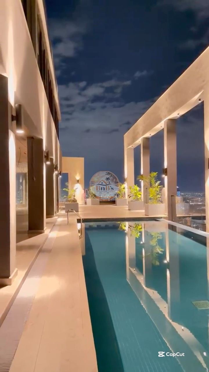 Upper Hill studio with rooftop pool